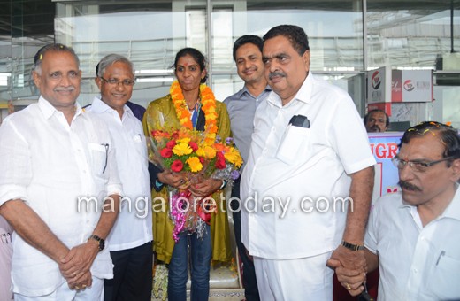 MR Poovamma gets grand welcome in Mangalore